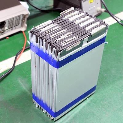 재충전이 가능한 20Ah Lifepo4 베터리 셀 25Ah, 3.2V Lifepo4 파우치 셀